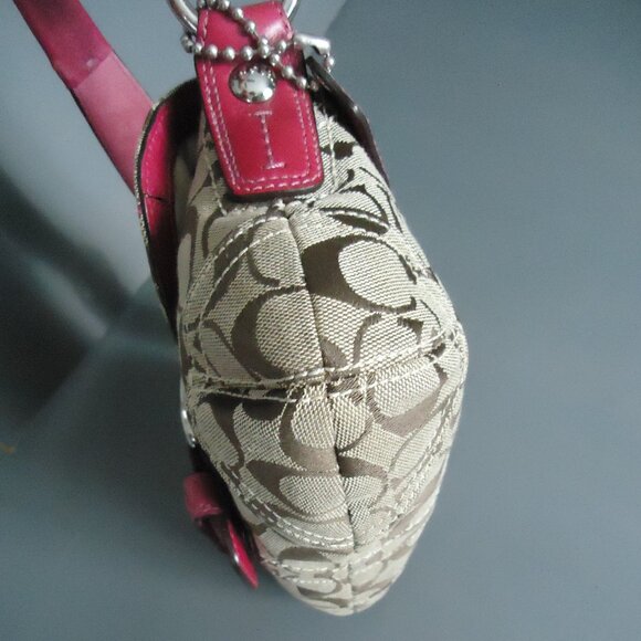 Coach M0773-11860 Soho leather trim shoulder bag. - Picture 8 of 16